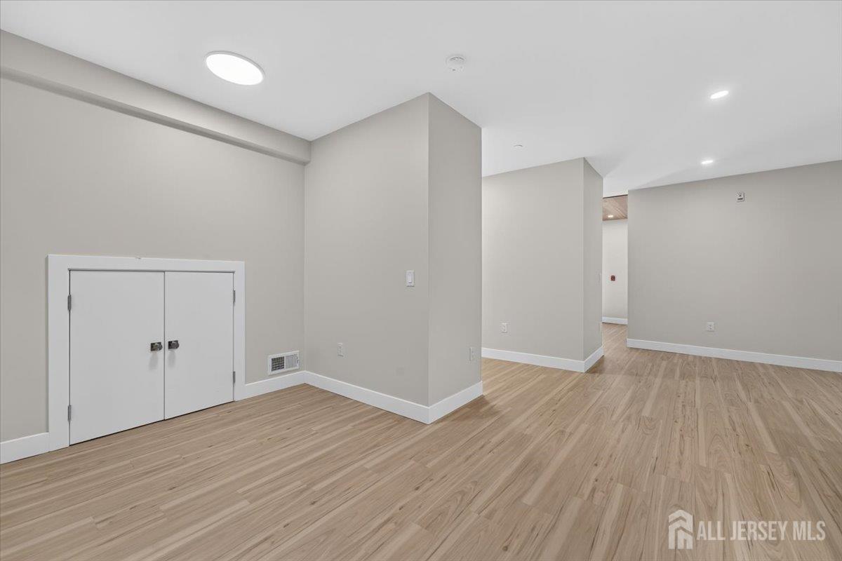 810 N 2nd Avenue Highland Park NJ 08904