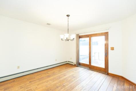 57 Columbus Avenue Edison NJ 08817