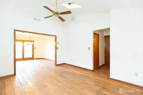 57 Columbus Avenue Edison NJ 08817