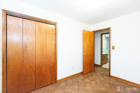 57 Columbus Avenue Edison NJ 08817