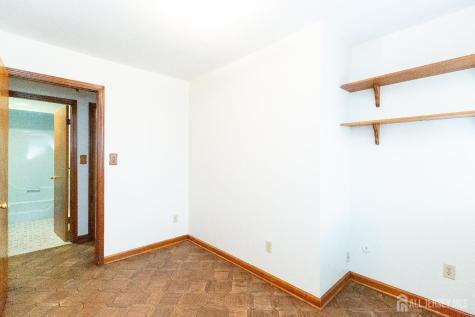 57 Columbus Avenue Edison NJ 08817