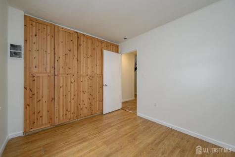 438 Belgrade Street Avenel NJ 07001