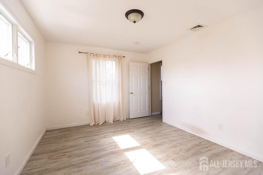188 Loring Avenue Edison NJ 08817