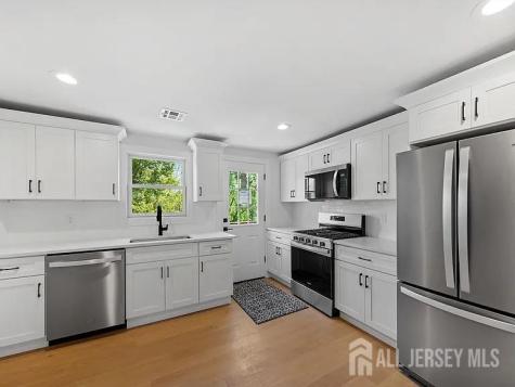 3 Meadow Road Edison NJ 08817