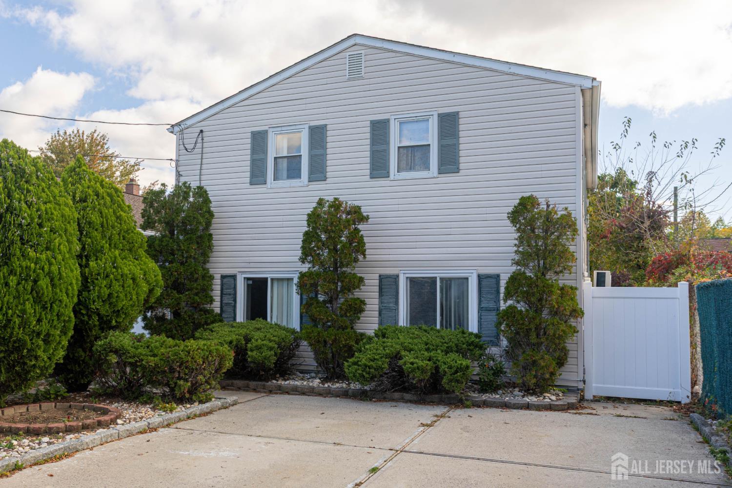 12 Jacobson Street Sayreville NJ 08872