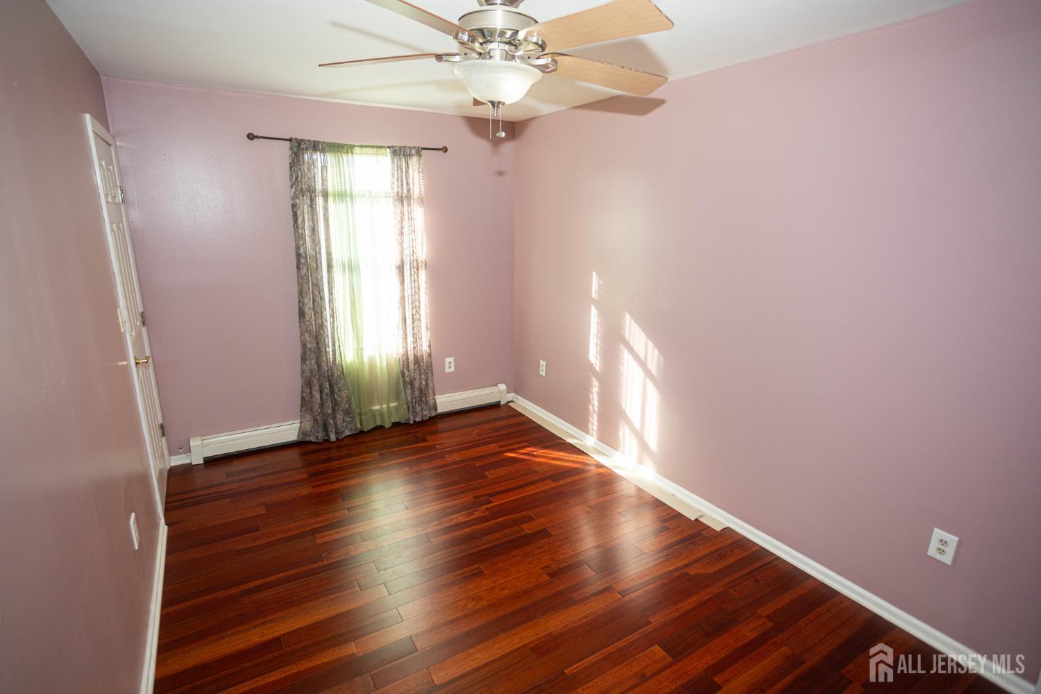 12 Jacobson Street Sayreville NJ 08872