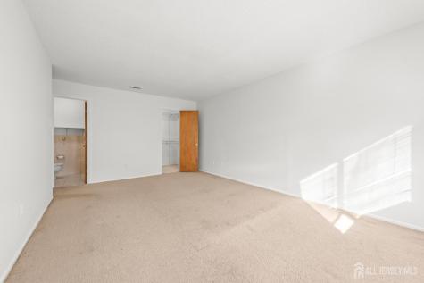 823 Edison Glen Terrace Edison NJ 08837