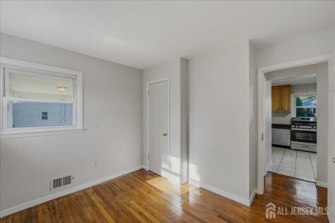 126 Orange Street Edison NJ 08817