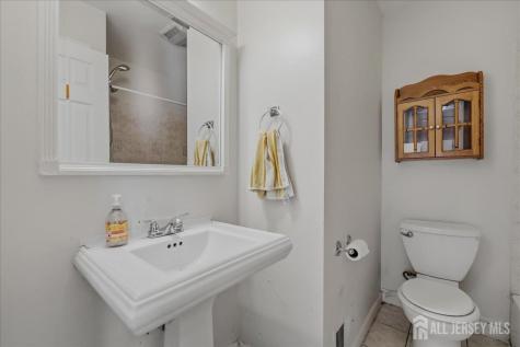 126 Orange Street Edison NJ 08817
