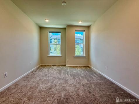 614 Sadie Circle New Brunswick NJ 08901