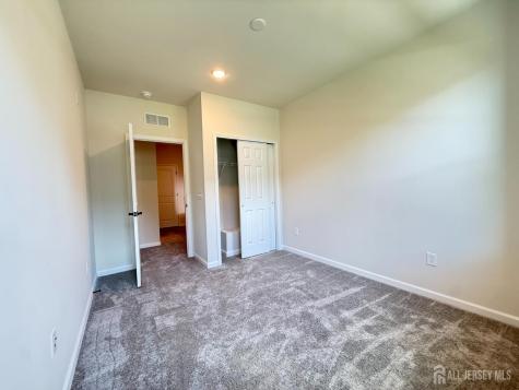 614 Sadie Circle New Brunswick NJ 08901