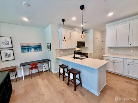 614 Sadie Circle New Brunswick NJ 08901
