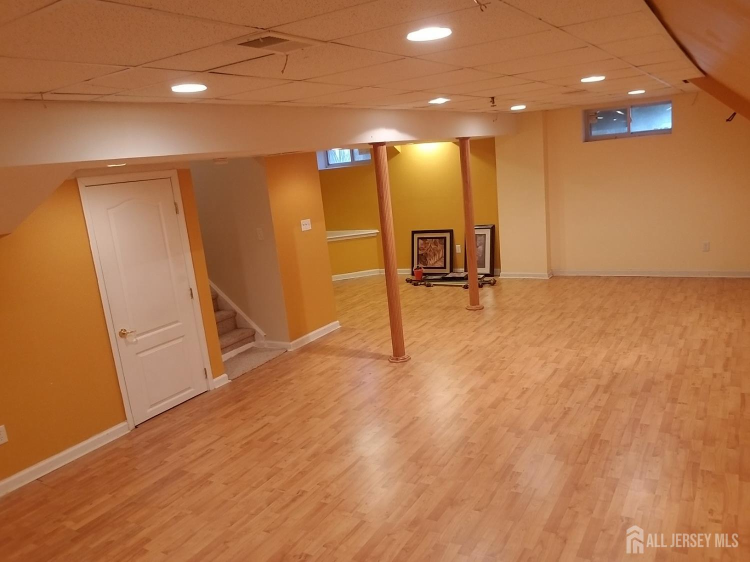 327 Hawthorne Road North Brunswick NJ 08902
