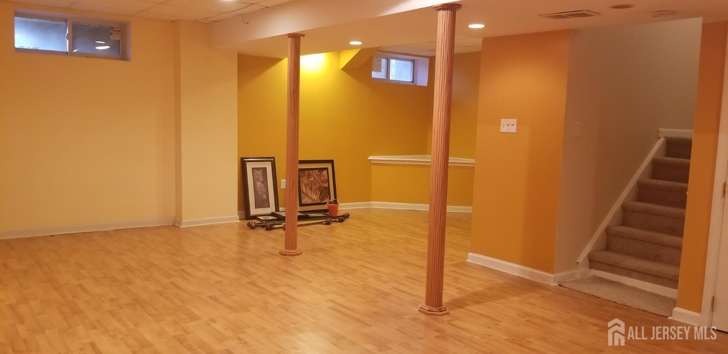 327 Hawthorne Road North Brunswick NJ 08902