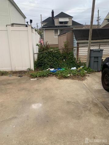 47 Holly Street Carteret NJ 07008