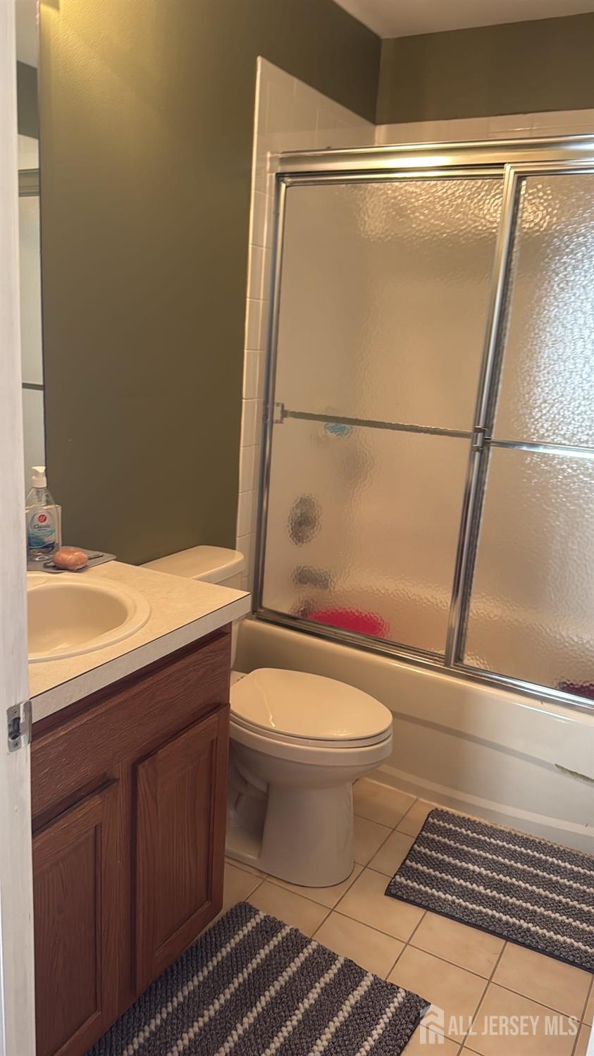 72 Heatherwood Drive North Brunswick NJ 08902