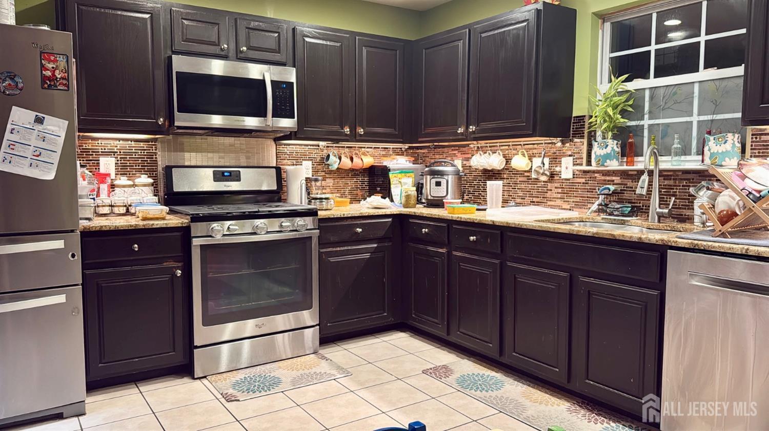 72 Heatherwood Drive North Brunswick NJ 08902