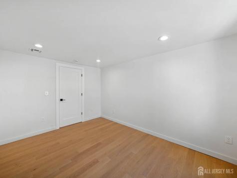 3 Meadow Road Edison NJ 08817