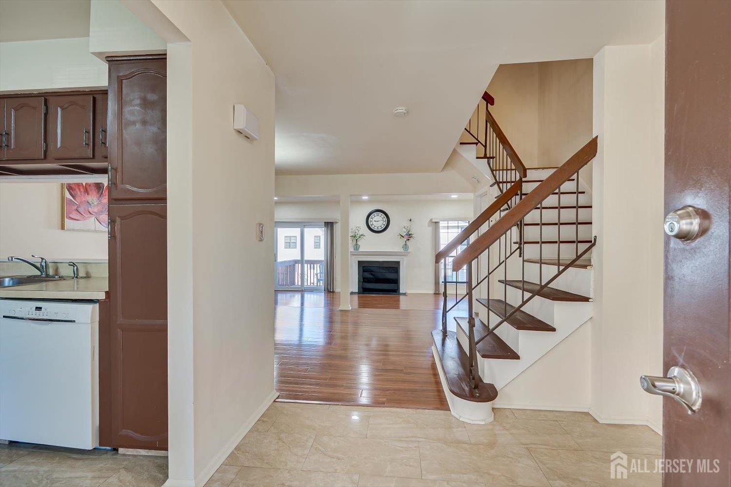 1402 Timber Oaks Road Edison NJ 08820