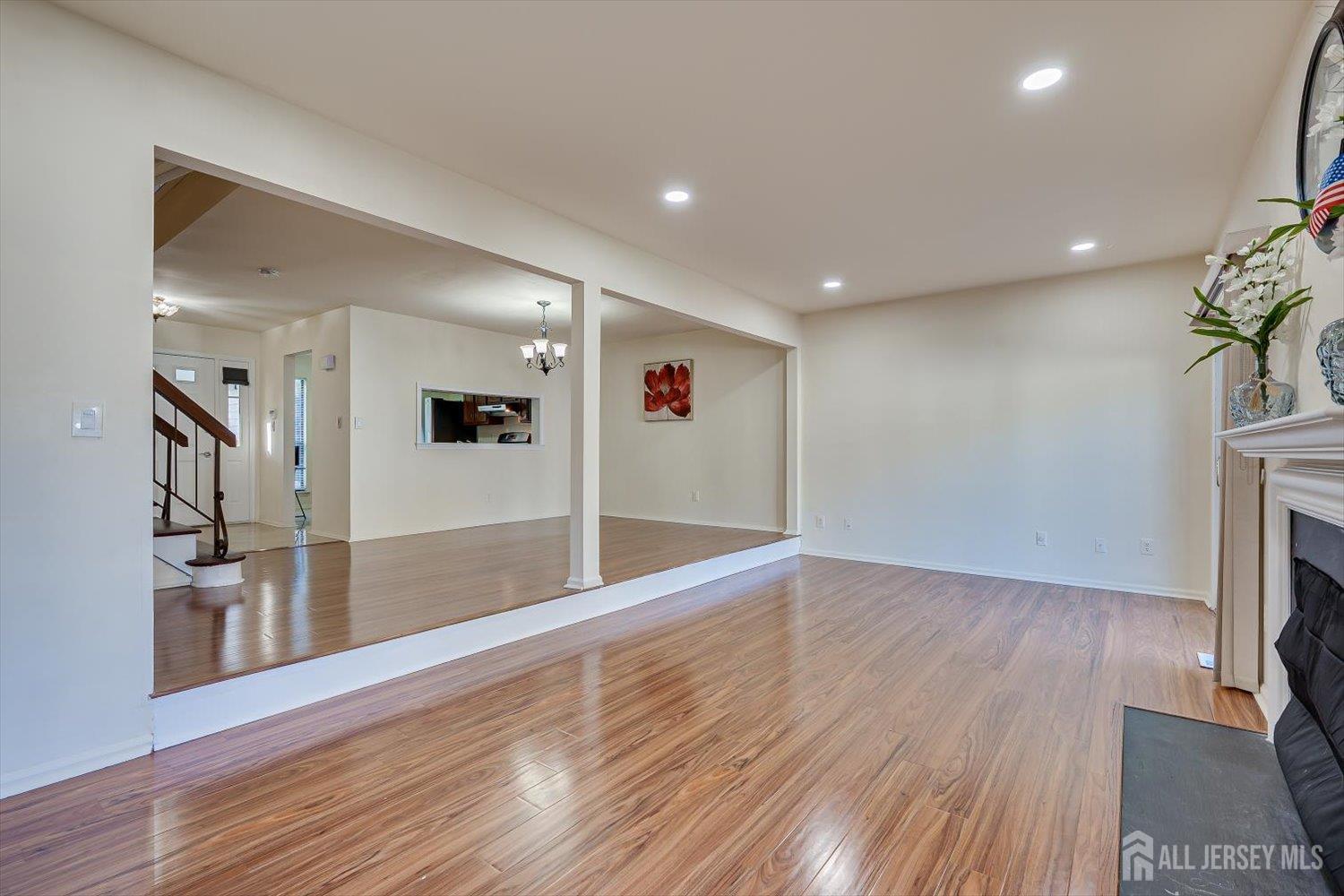 1402 Timber Oaks Road Edison NJ 08820