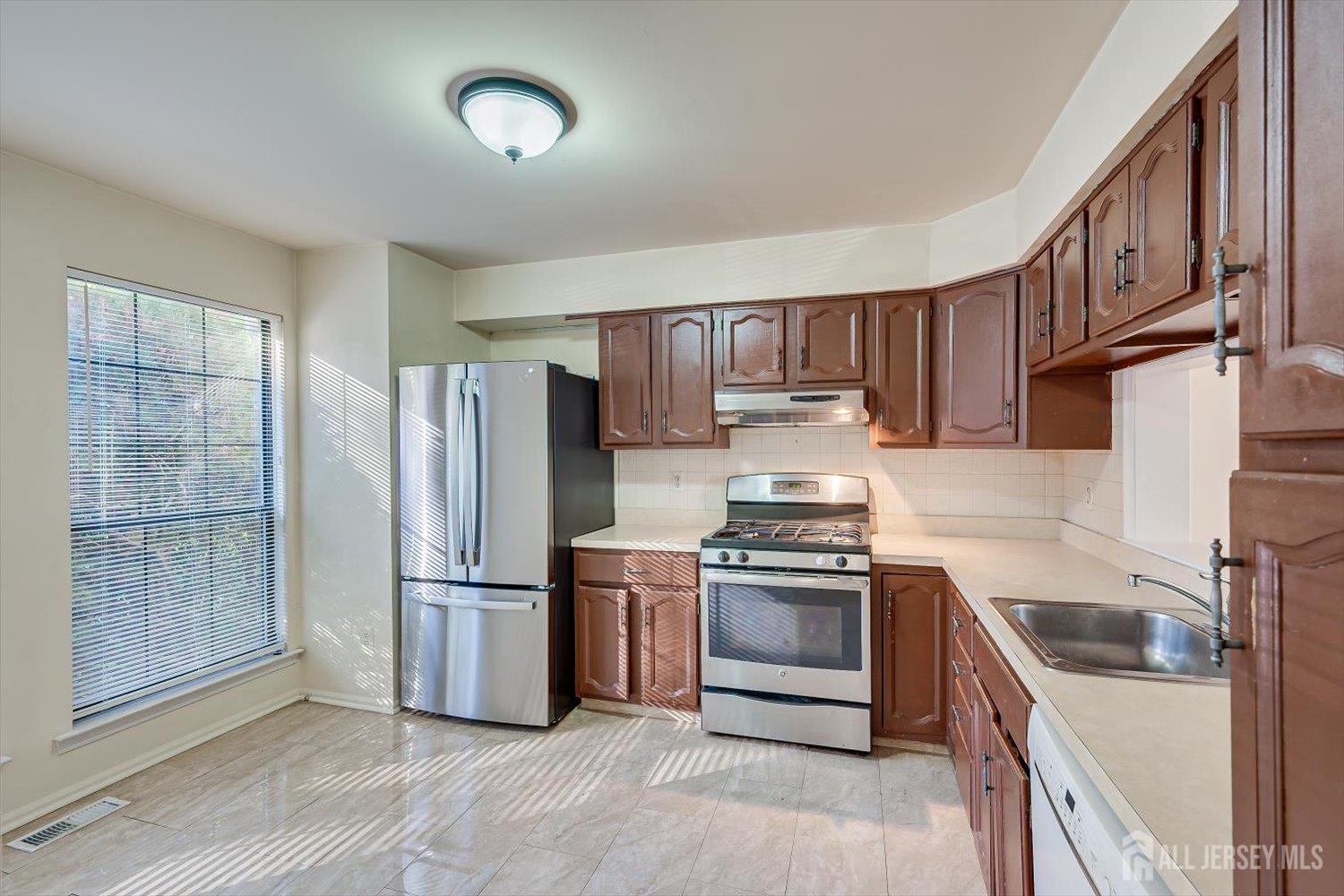 1402 Timber Oaks Road Edison NJ 08820