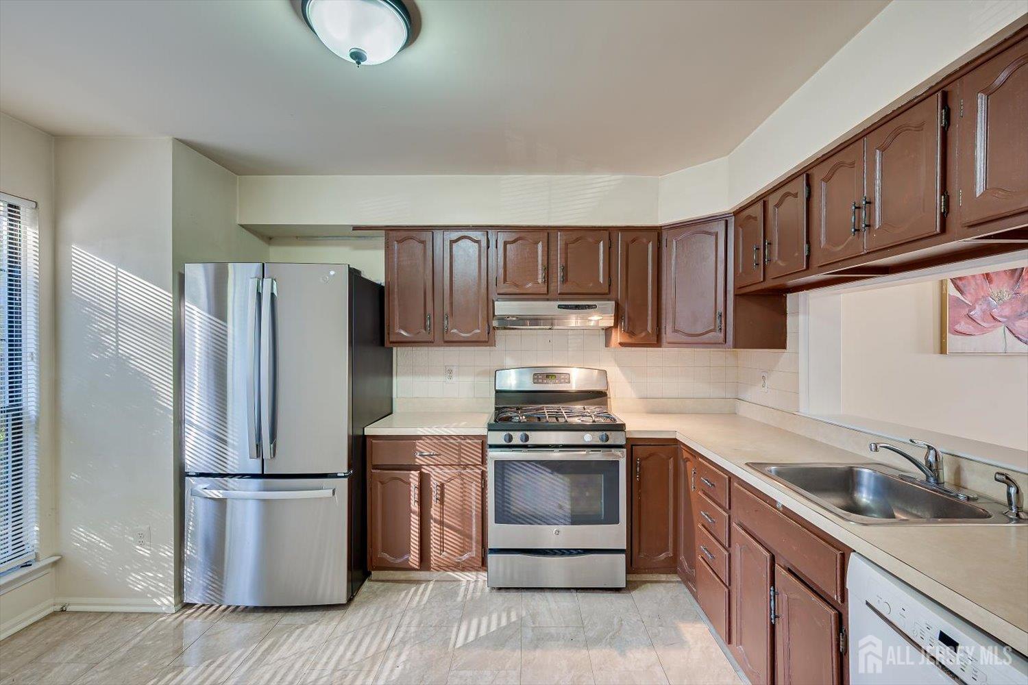 1402 Timber Oaks Road Edison NJ 08820