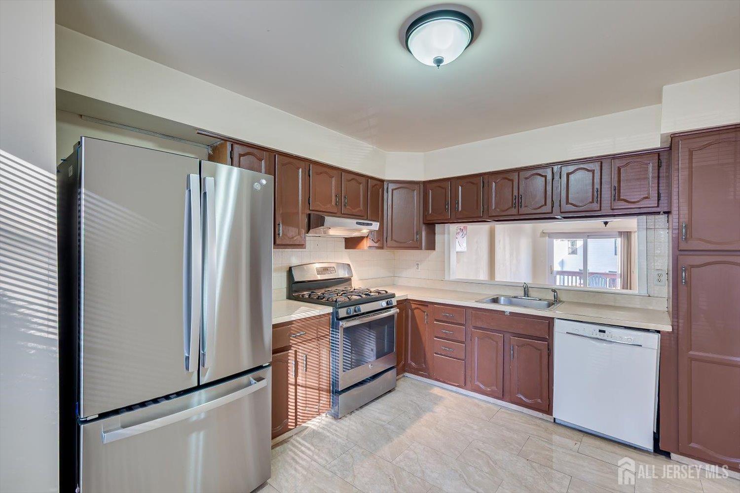 1402 Timber Oaks Road Edison NJ 08820