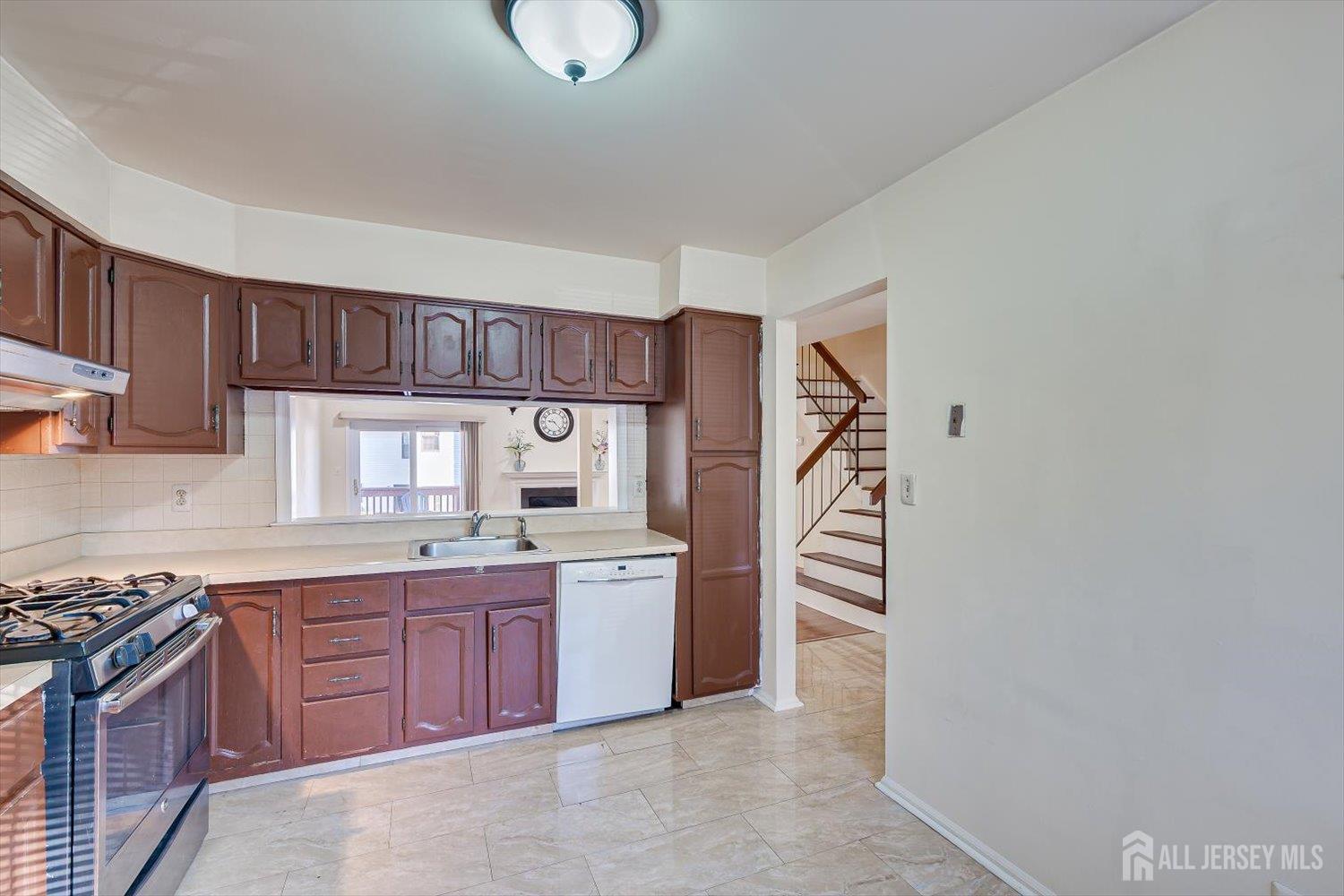 1402 Timber Oaks Road Edison NJ 08820