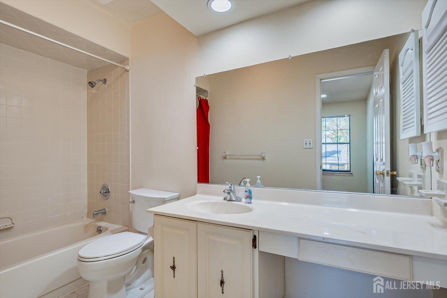1402 Timber Oaks Road Edison NJ 08820