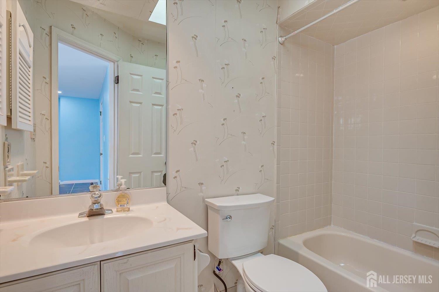 1402 Timber Oaks Road Edison NJ 08820