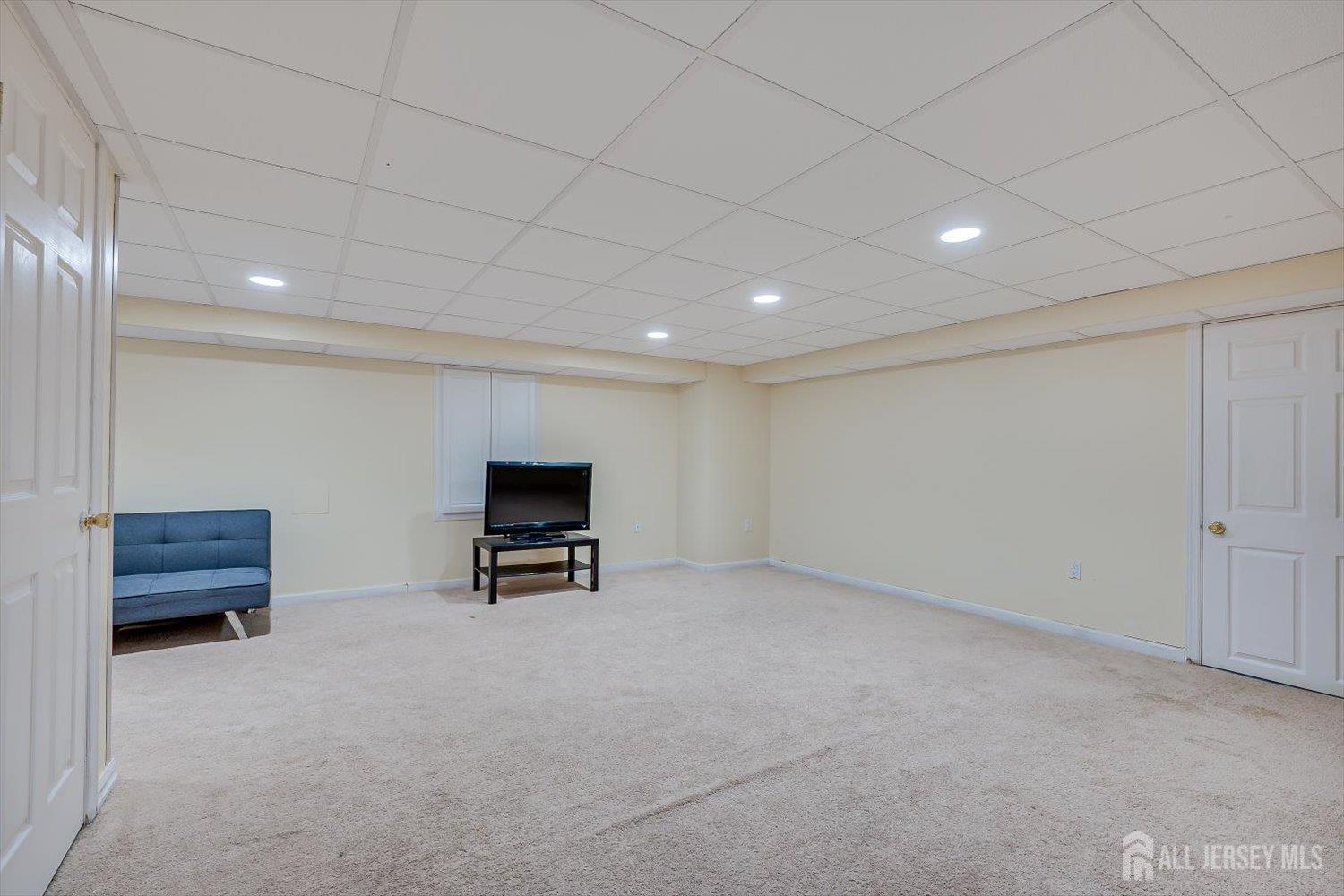 1402 Timber Oaks Road Edison NJ 08820