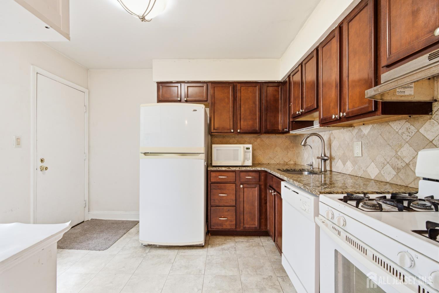 51 Pheasant Run Edison NJ 08820
