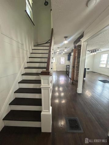 272 Lake Avenue Metuchen NJ 08840