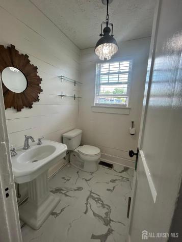 272 Lake Avenue Metuchen NJ 08840