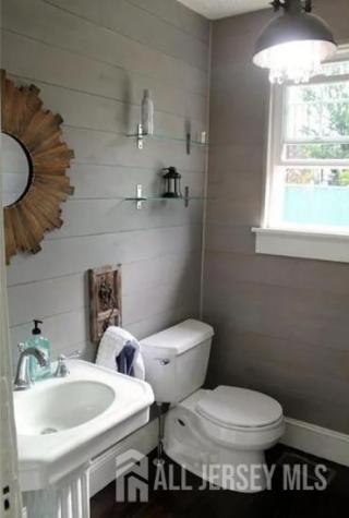 272 Lake Avenue Metuchen NJ 08840