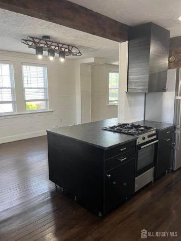 272 Lake Avenue Metuchen NJ 08840