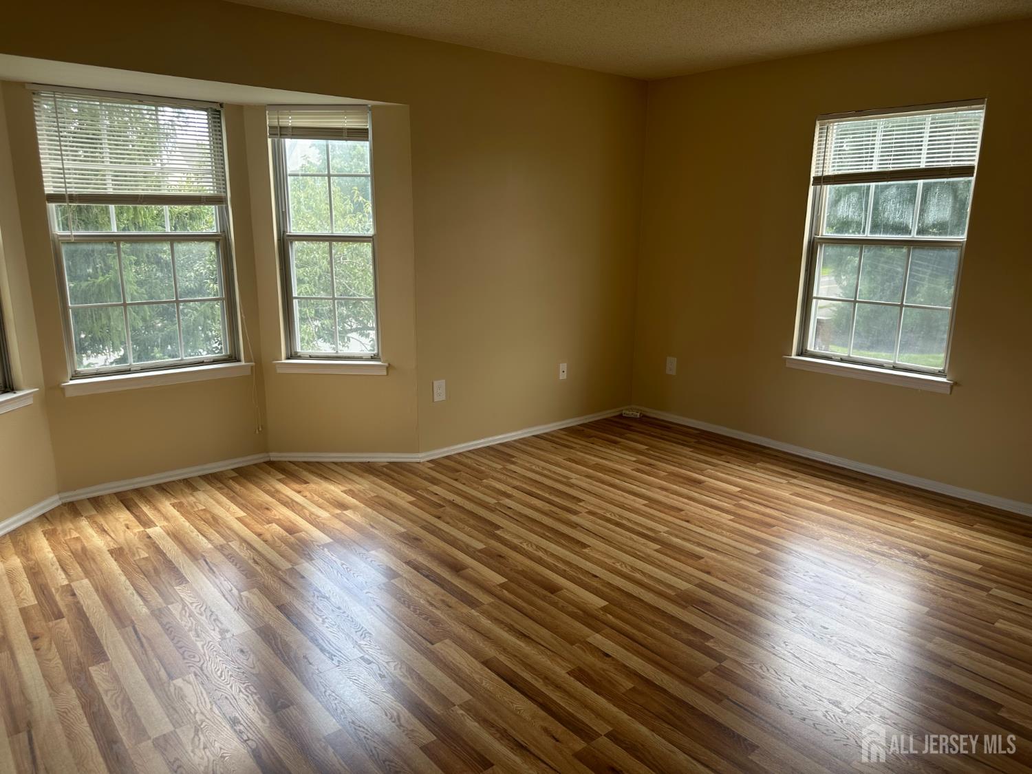 465 Northam Drive North Brunswick NJ 08902