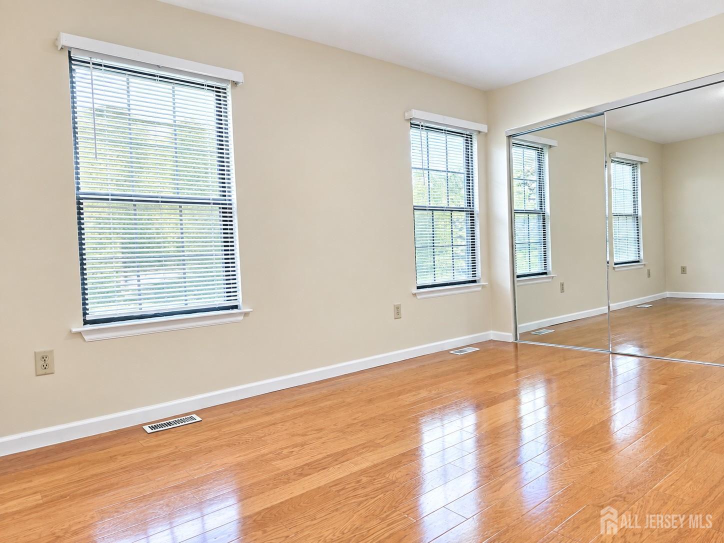 240 Hampshire Court Piscataway NJ 08854