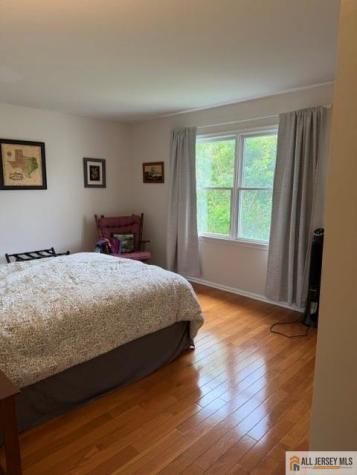 4 Applegate Court Cranbury NJ 08512