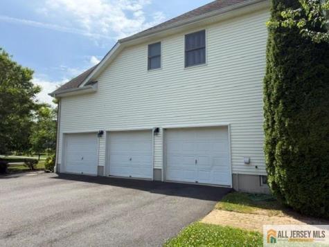 4 Applegate Court Cranbury NJ 08512
