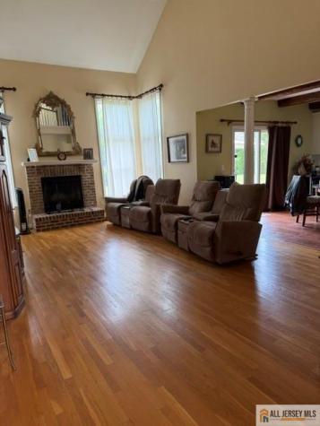4 Applegate Court Cranbury NJ 08512