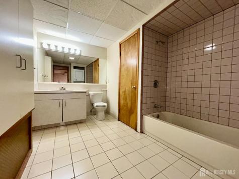 54 Loring Avenue Edison NJ 08817