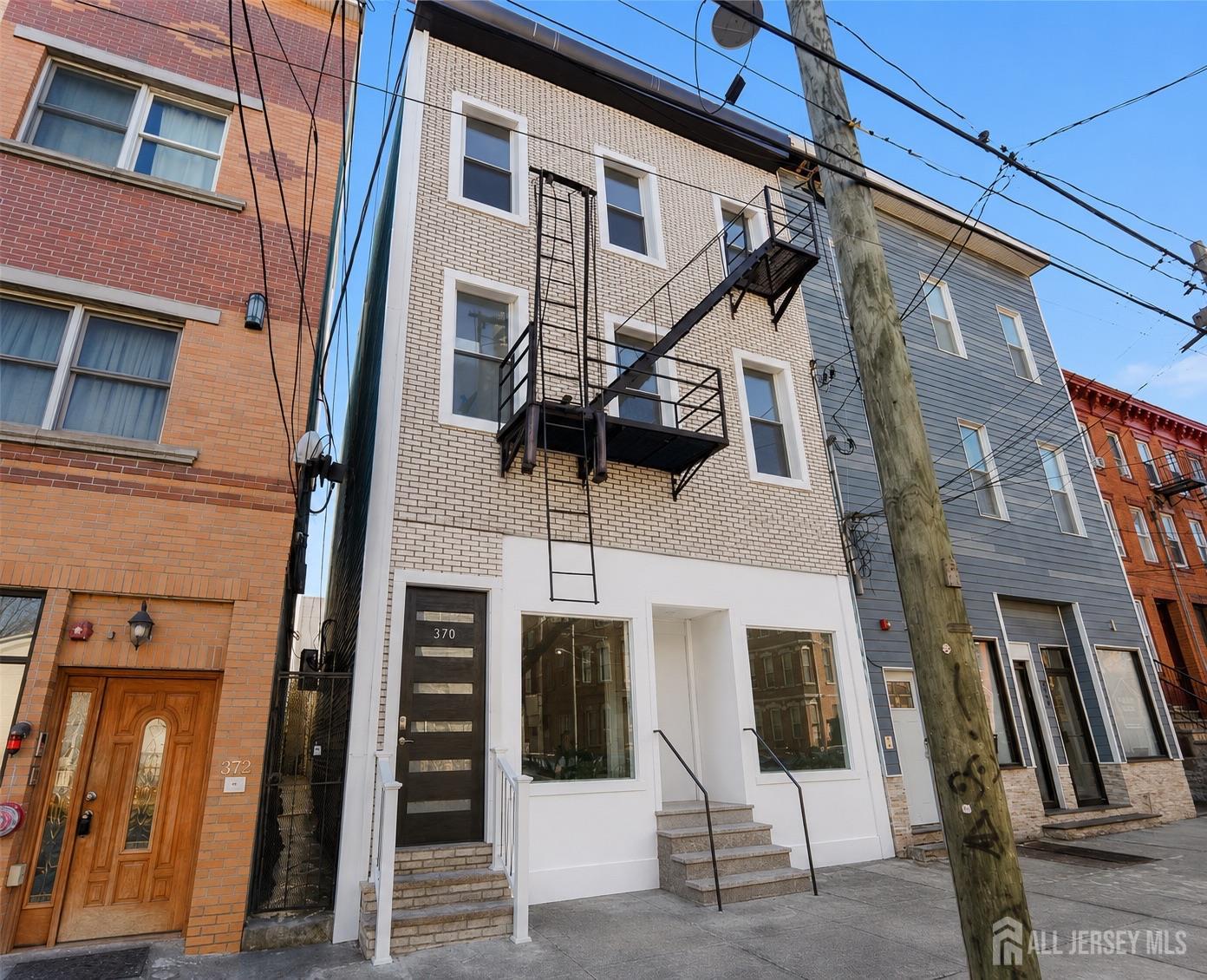 370 Pacific Avenue Jersey City NJ 07304