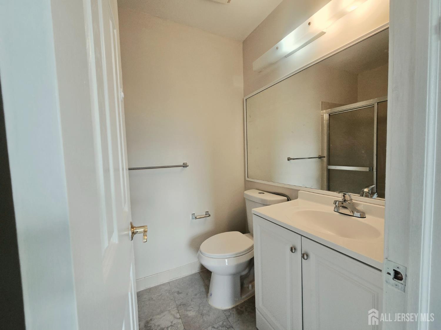 187 Hampshire Court Piscataway NJ 08854