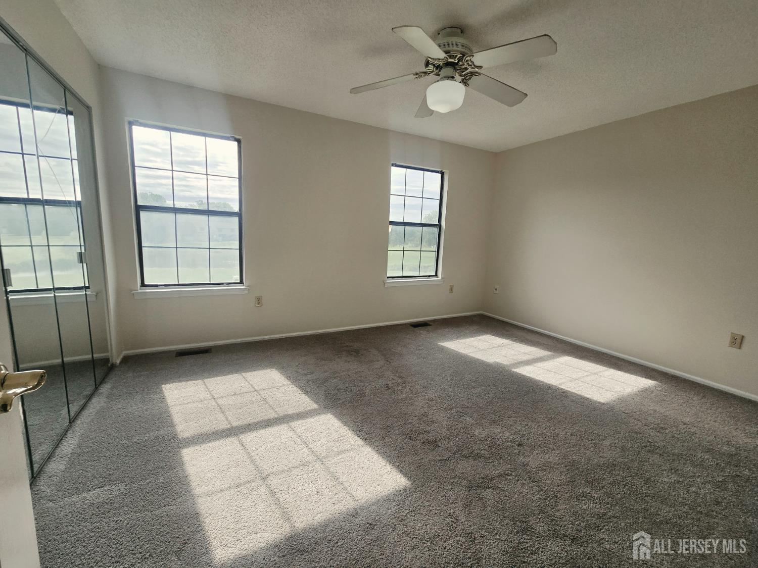 187 Hampshire Court Piscataway NJ 08854