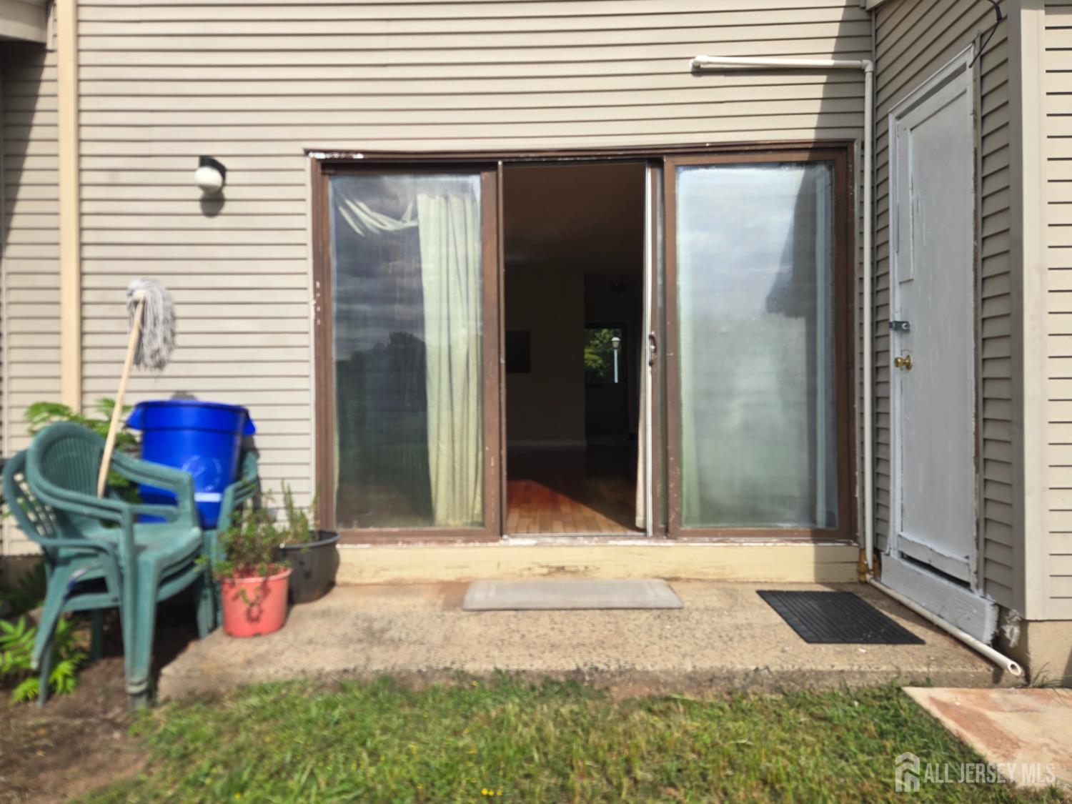 187 Hampshire Court Piscataway NJ 08854