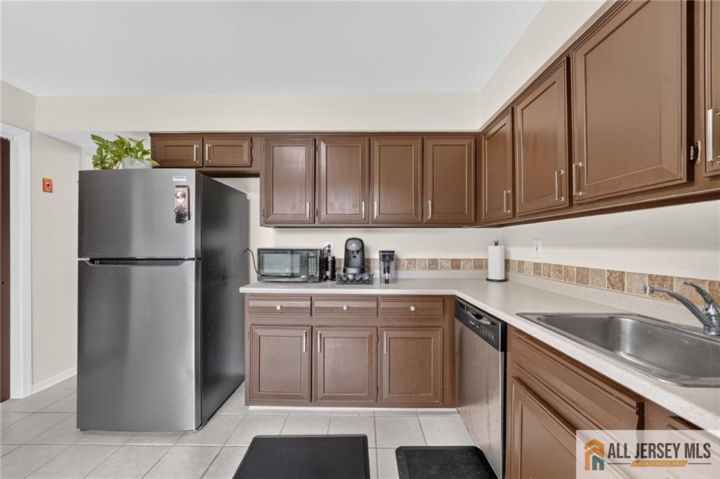 207 Mandon Court South Brunswick NJ 08540