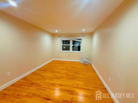 44 Judson Street Edison NJ 08837