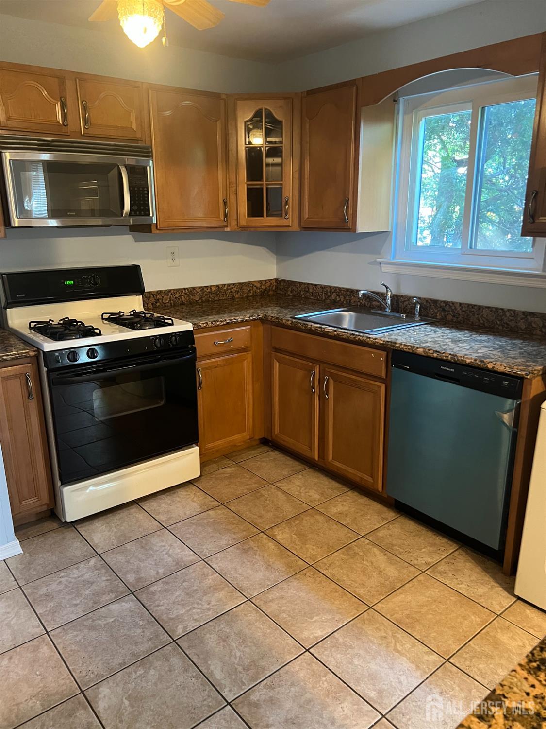 1105 N Oaks Boulevard N North Brunswick NJ 08902