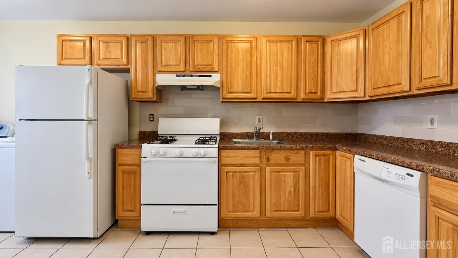 10 Lake Avenue East Brunswick NJ 08816